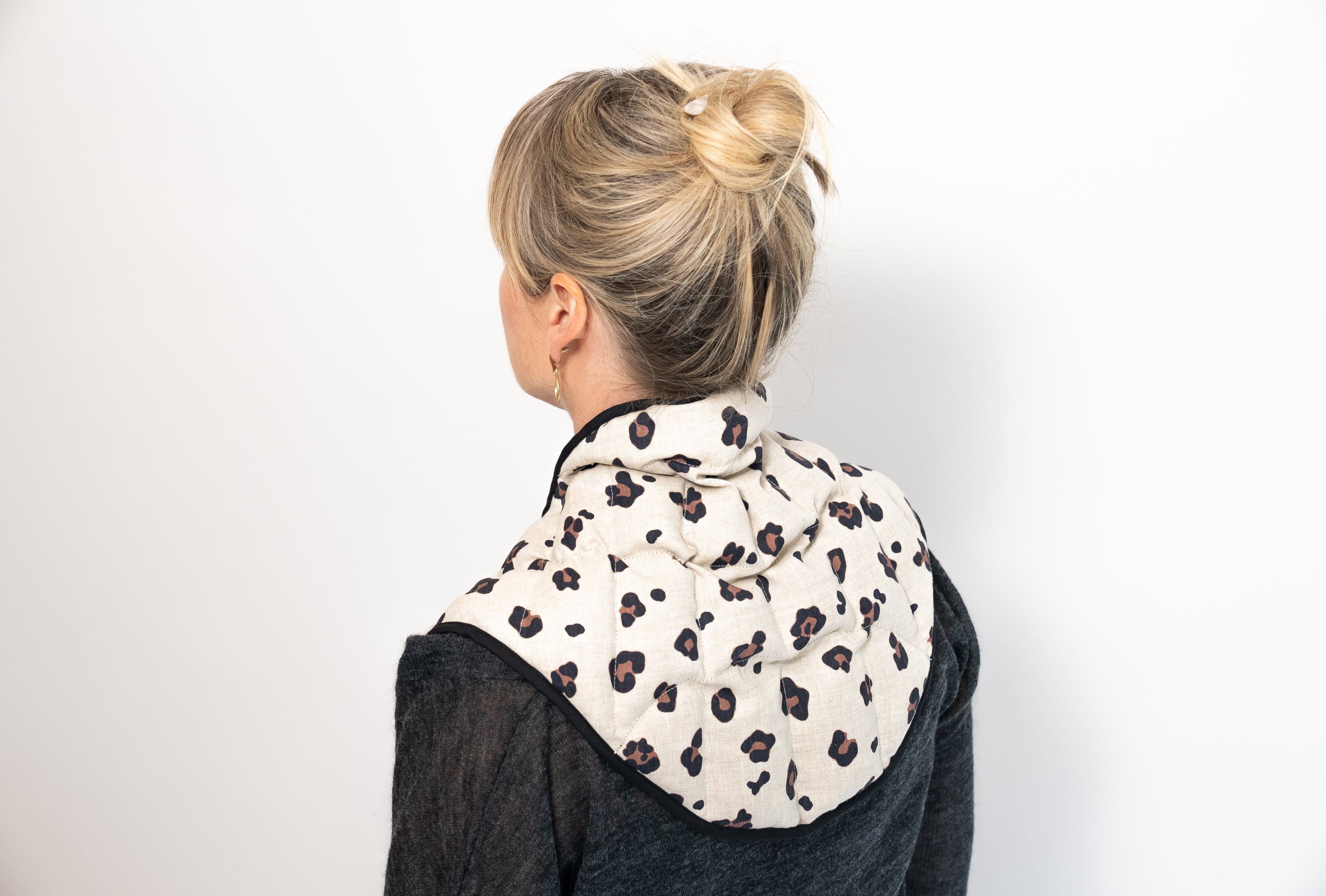 Shrug Heat Bag Neck Pain Relief The Cosy Lab thecosylab